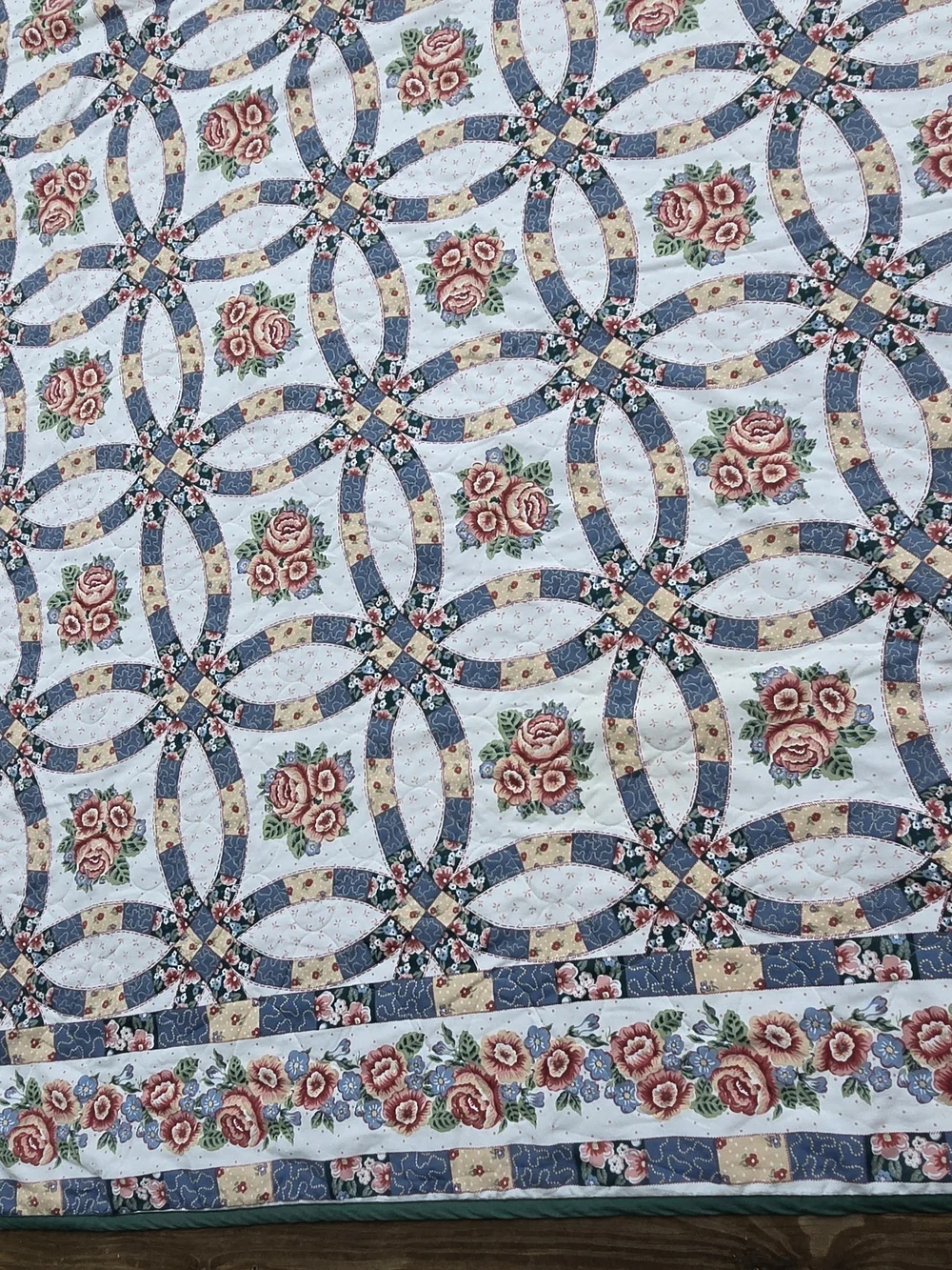 Vintage Springs Classic Floral Double Wedding Ring Manufactured Quilt Blue Pink